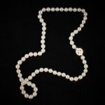 679119 Pearl necklace